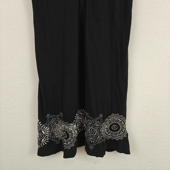 Johnny Was JWLA Floral Embroidered T-shirt Dress in Black Y2K Size Medium - Picture 2 of 15